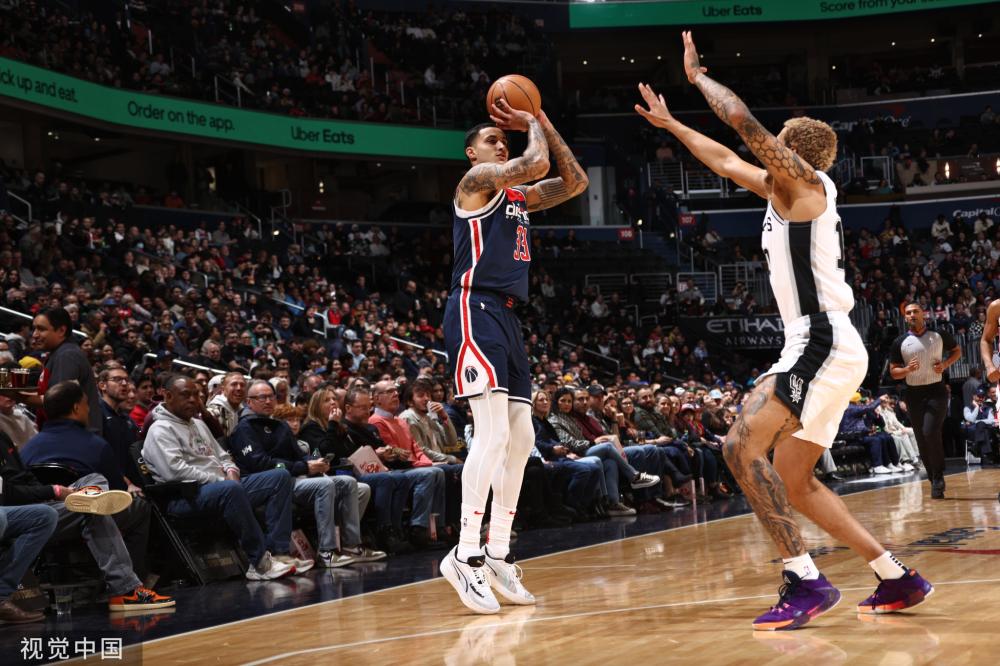 热爱足球的 热爱足球的