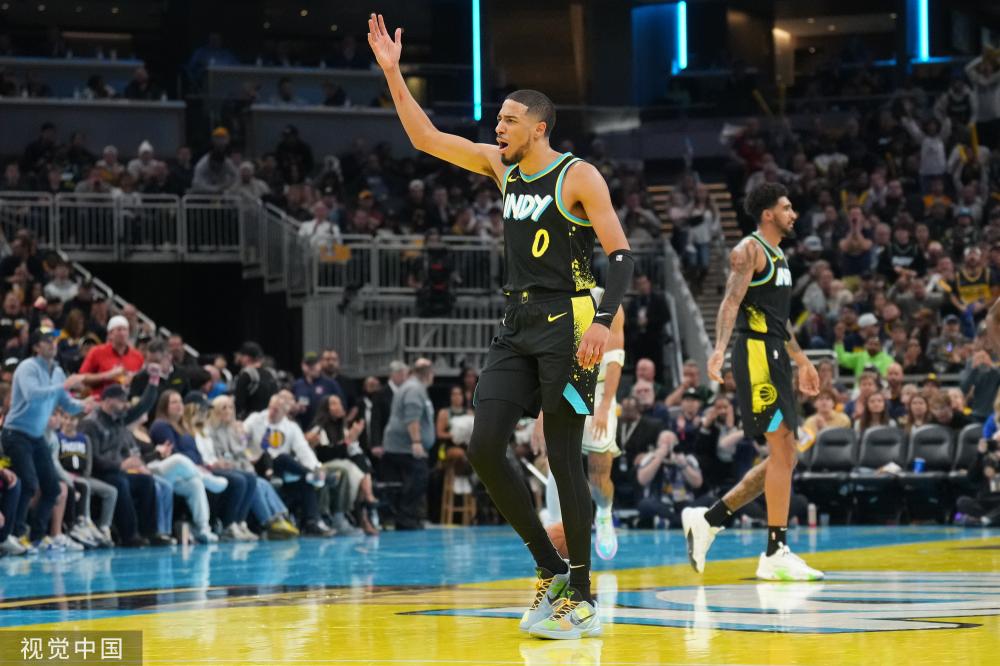 比赛跌宕起 比赛跌宕起