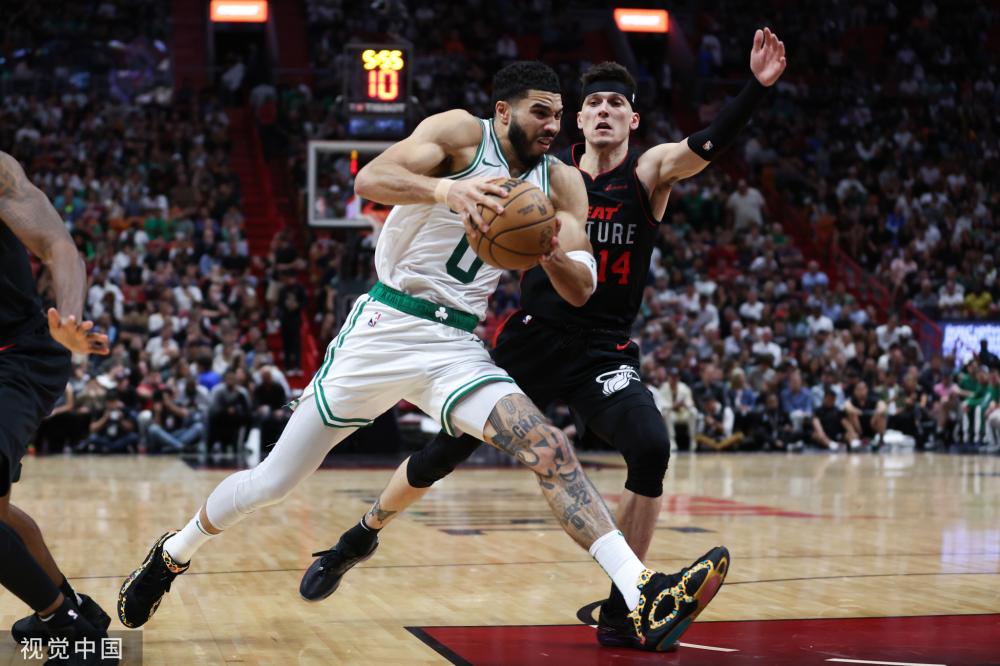 在足球的璀 在足球的璀